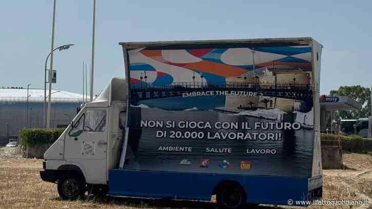 Ilva, “non si gioca con il futuro di 20mila operai”: la protesta dei sindacati durante i Giochi del Mediterraneo