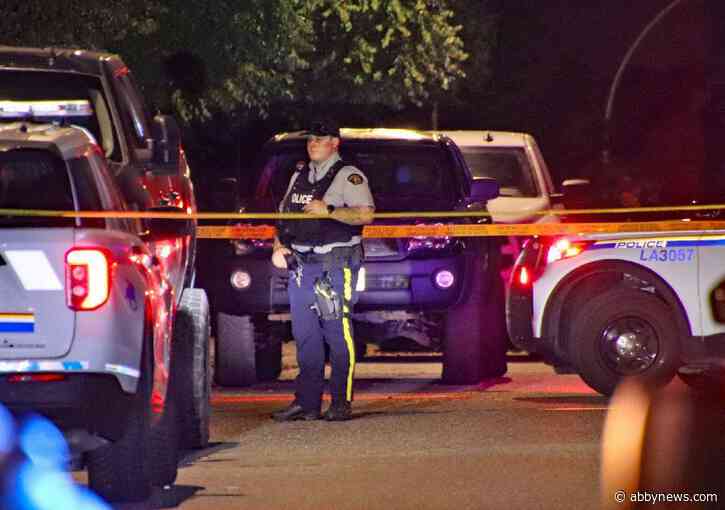 VIDEO: 1 in hospital, 1 in custody after Lower Mainland shooting