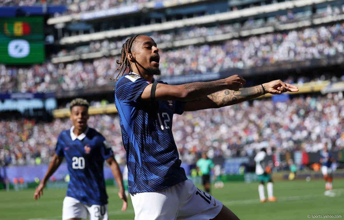 Liverpool and PSG meeting over Bradley Barcola deal