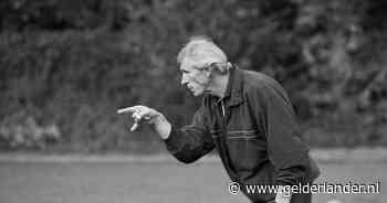 Harm Bodde (73) overleden: de Elstenaar die als laatste kunstje nog een heel elftal moest bouwen