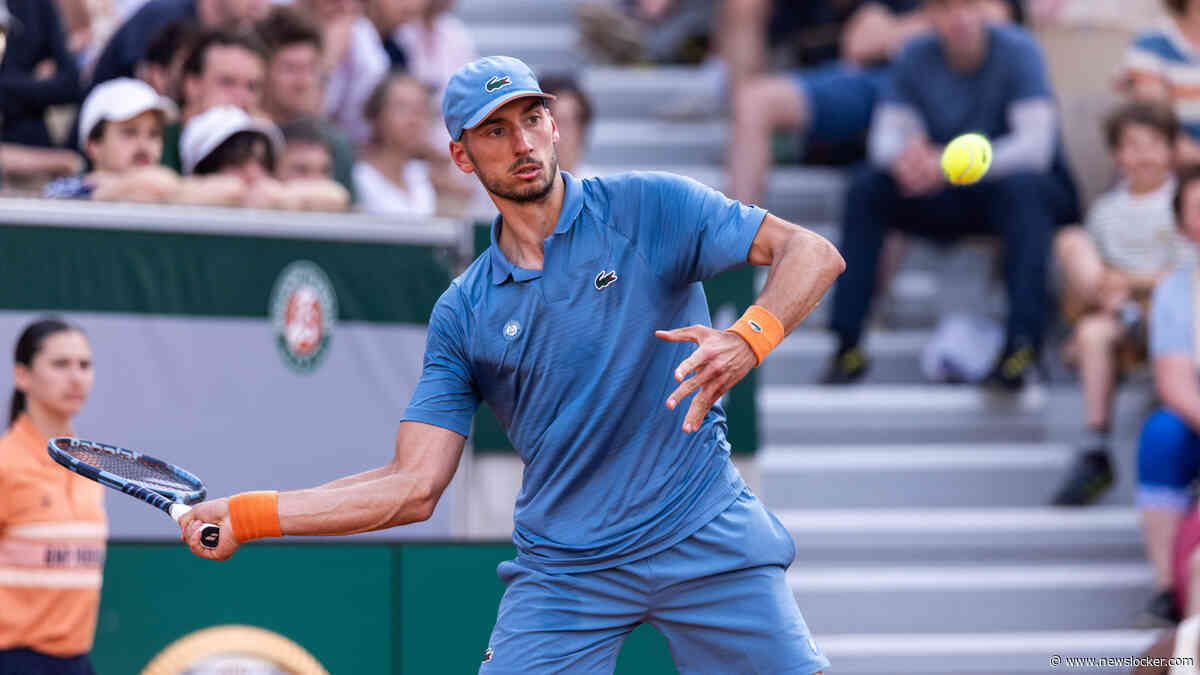 Een ’behind-back-hand’: Franse tennisser maakt geniaal punt in kwalificaties, Djokovic en Sabalenka al klaar in gemengd dubbelspel US Open