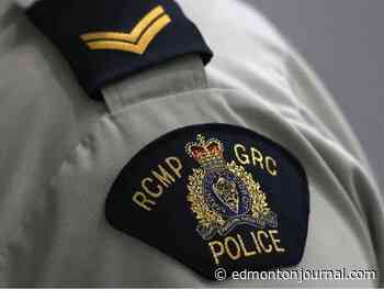 Edmonton man robbed at gunpoint after answering sex ad in Sherwood Park: RCMP