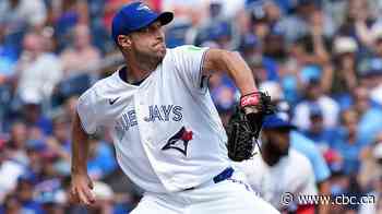 Playoff-hungry Blue Jays host hot Royals with 30 games left in regular season