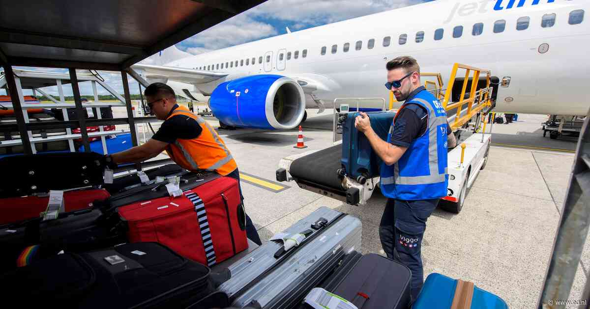 Afhandelaar van Ryanair op Eindhoven Airport vreest voor eigen voortbestaan