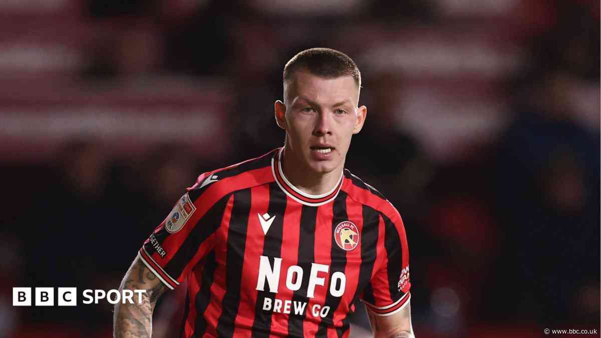 Defender Lopata exits Barnsley to join Polish club