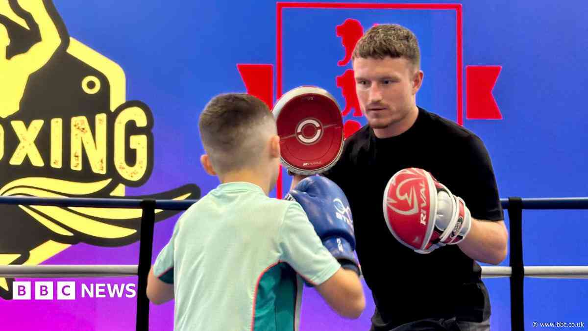 Boxing scholarship gives students fighting chance