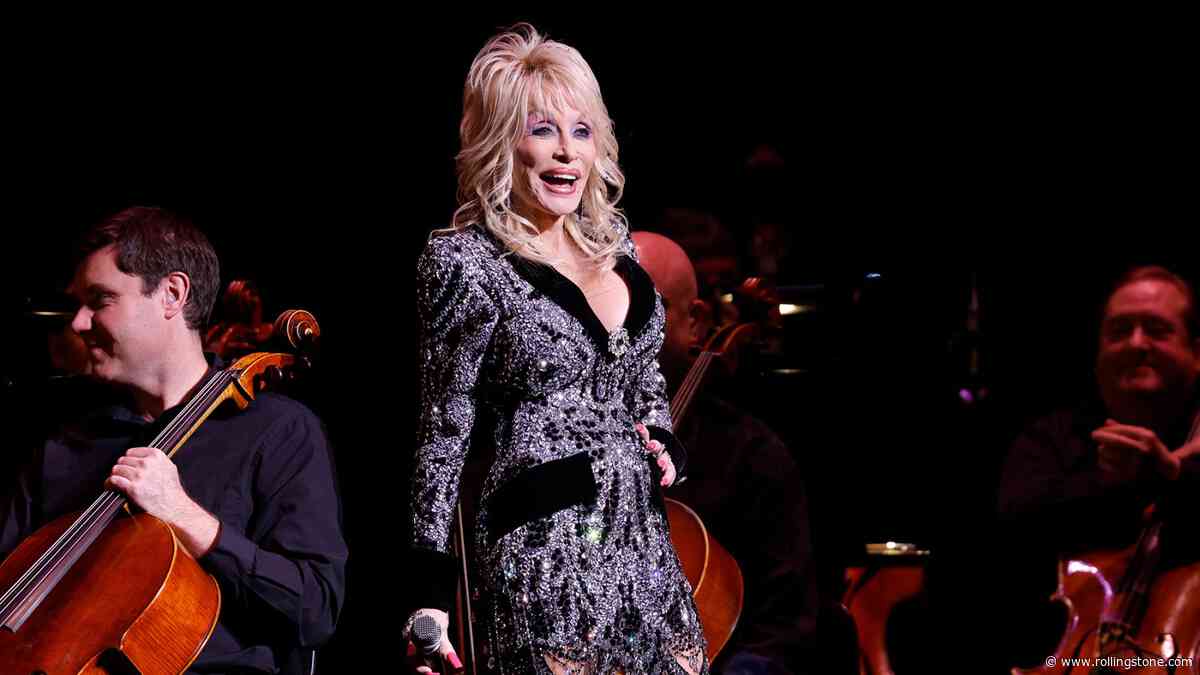 Watch Dolly Parton Sing ‘Celebrate the Dreamer in You’ at Her Final Live Performance in 2025