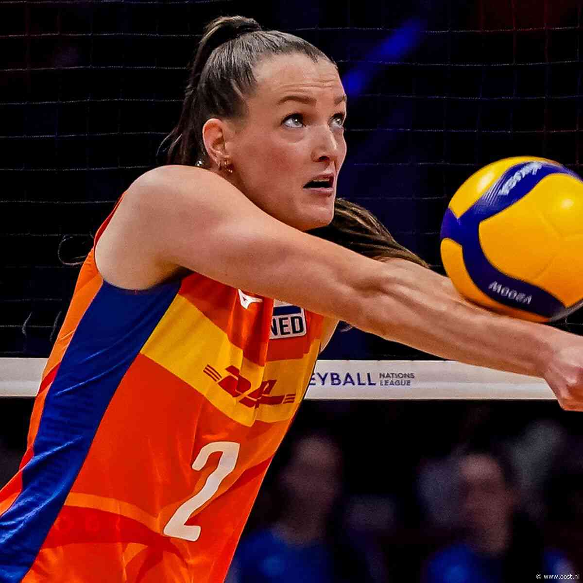 Volleybalsters na overtuigende zege op Spanje naar achtste finale