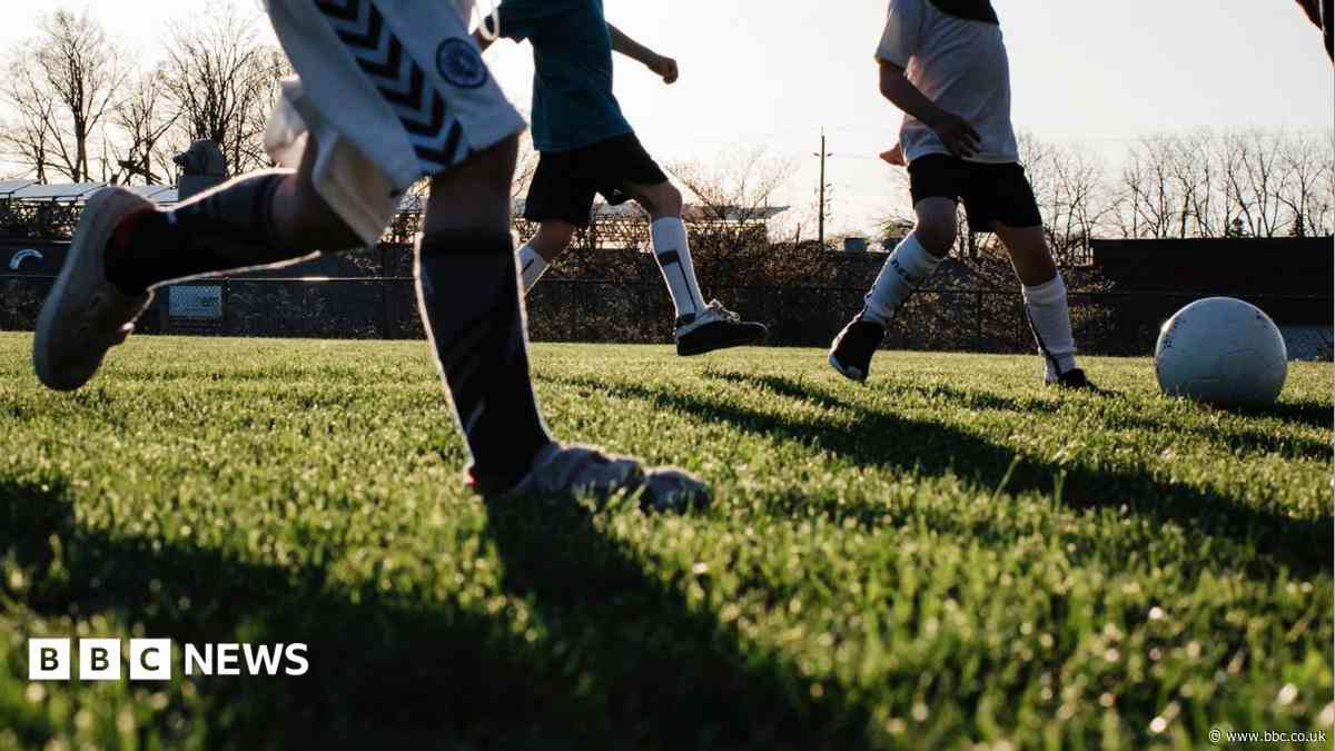 Players threatened, official headbutted and 72 red cards in week of youth football