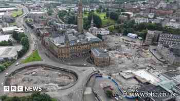 Swinney visits 'crisis' towns asking for help after 1,500 job losses