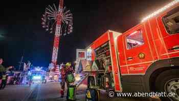 Feuerwehreinsatz auf Hamburger Dom: 23 Menschen sitzen in Kettenkarussell fest