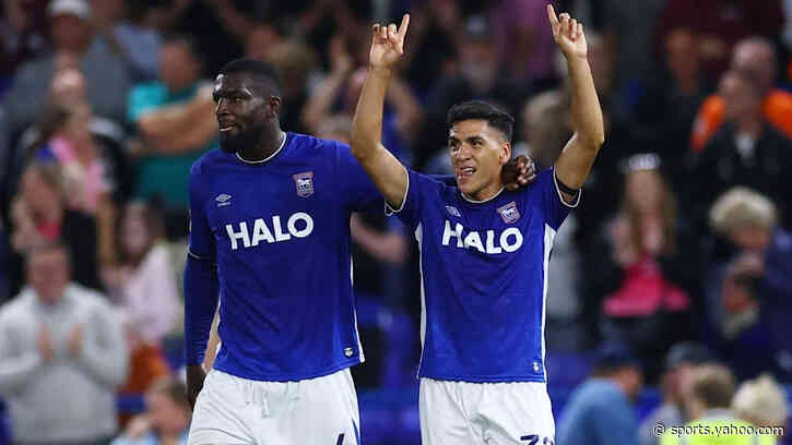 Nunez's 45-yard strike helps Ipswich past Leicester