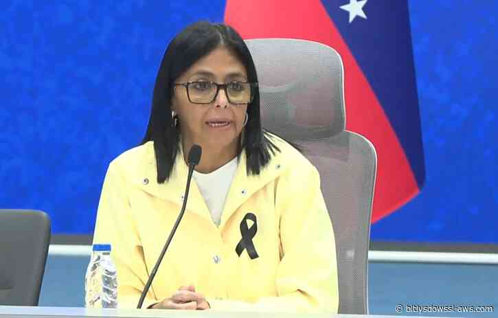 Delcy Rodríguez firma ley para impulsar la construcción de viviendas tras los terremotos