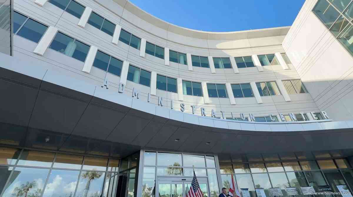 Sarasota County opens doors of new administrative building