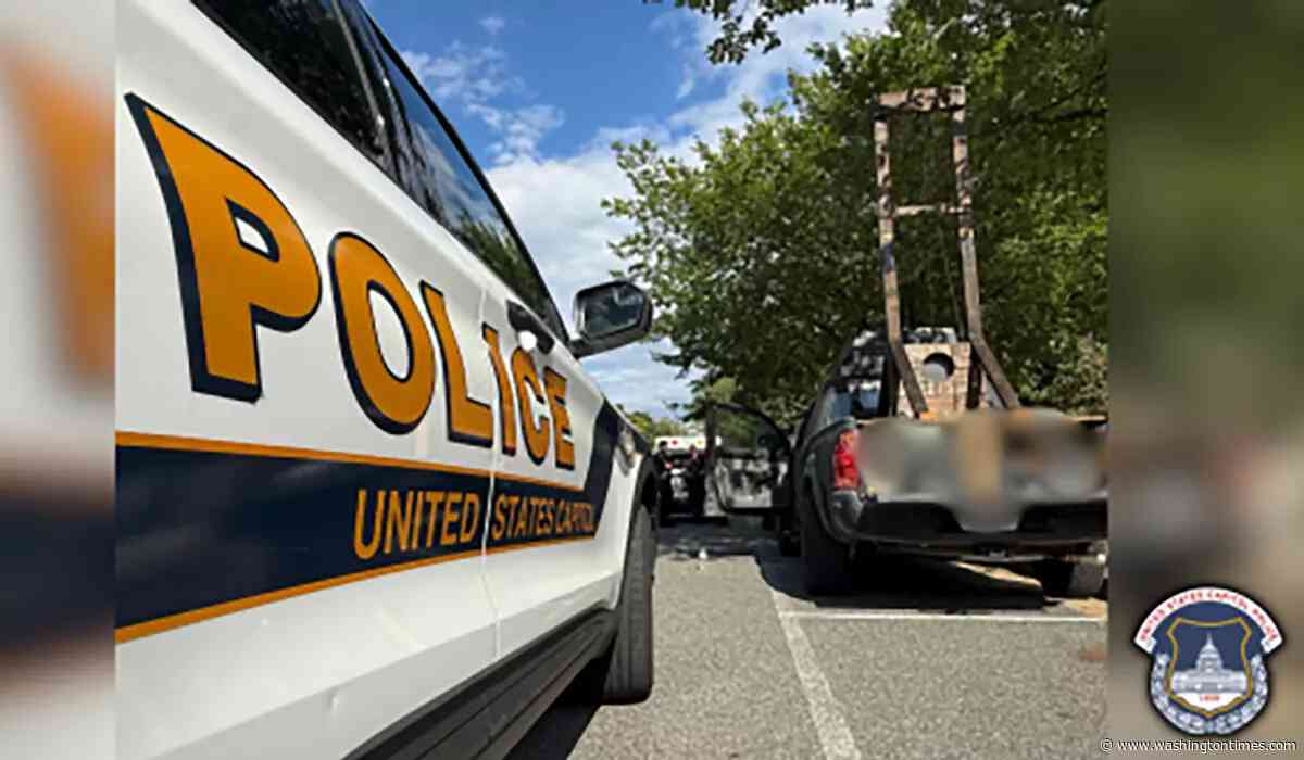 Capitol Police arrest California man in possession of a guillotine near Supreme Court