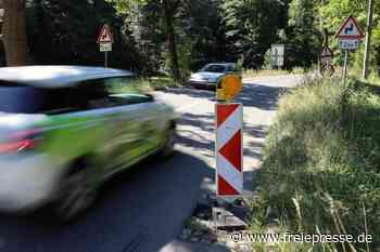 Reparatur eines kaputten Straßeneinlaufs auf dieser Straße im Erzgebirge „nicht geplant“