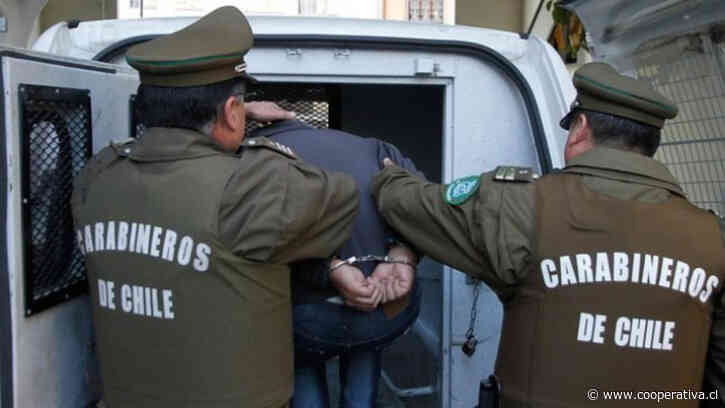 Sujeto fue detenido por portar cocaína en la vía pública en Melipilla