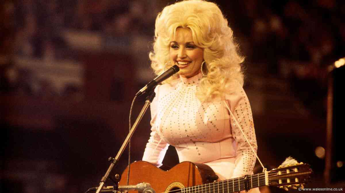Oncologist explains cancer symptoms after death of Dolly Parton