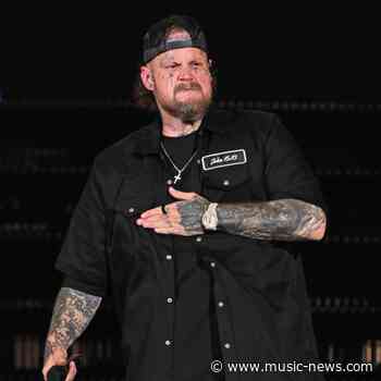 Jelly Roll taunts President Donald Trump over weight