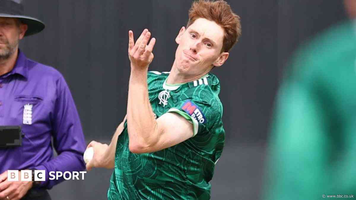 Gloucestershire sign Hayes, Langridge and Killeen