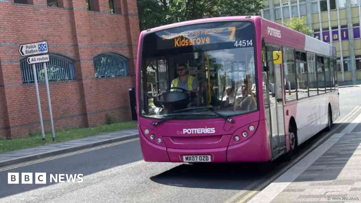 Under 15 bus travel ban is unfair, councillor says