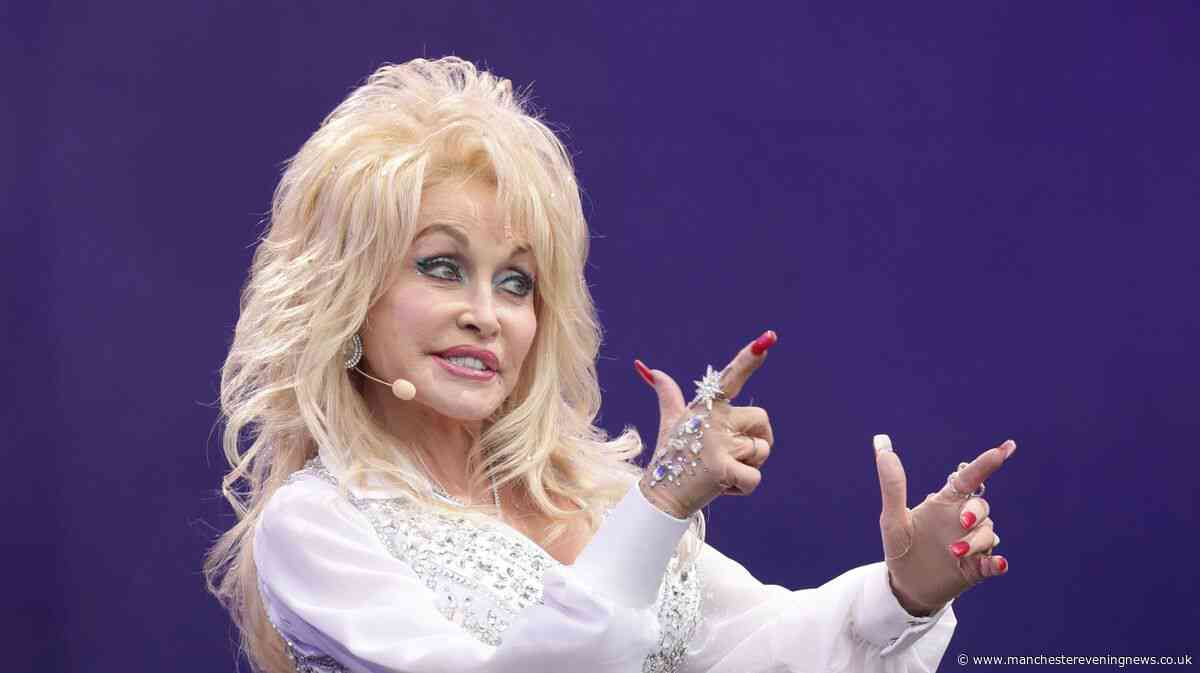Coronation Street stars heartbroken as they share Dolly Parton tributes after death aged 80