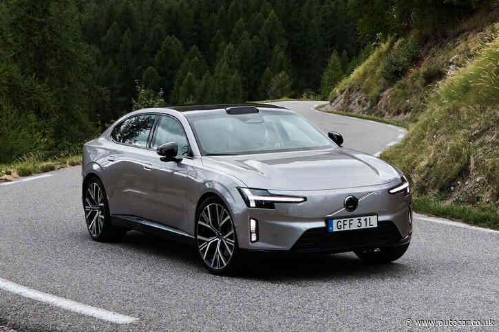New Volvos now able to warn other cars of animals, cyclists in road