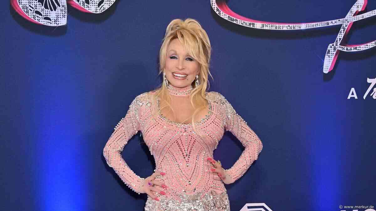 Geheime Lieder: So plante Dolly Parton schon vor 12 Jahren ihre Beerdigung und ihren 100. Geburtstag