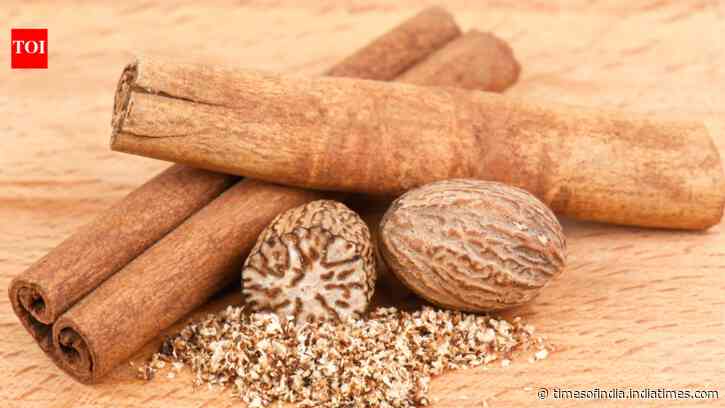 Make Natural Room Freshener: Boil cinnamon and nutmeg for cosy scent; helps replace chemical sprays