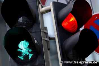 Unfall am Sternplatz in Werdau: Wer ist bei grüner Ampel auf die Kreuzung gefahren?