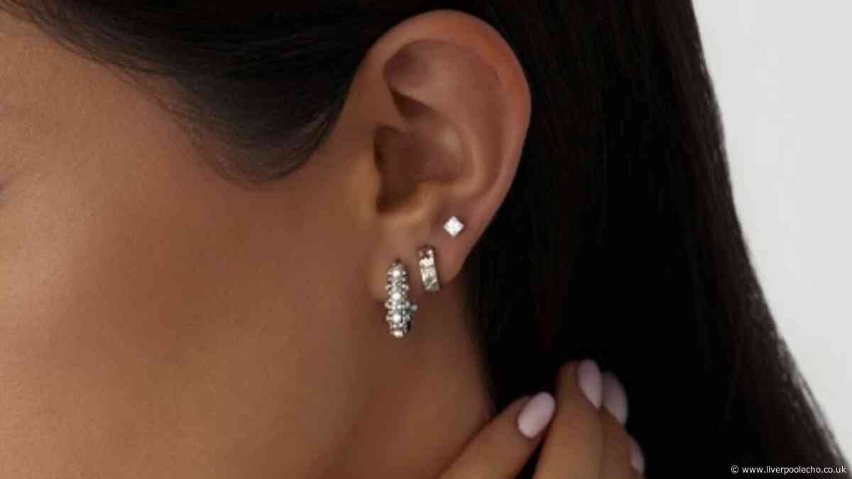 'Beautiful and understated' stud earrings now £10 in Bohomoon sale