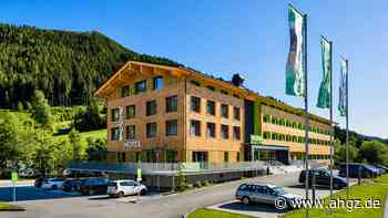 Hoteltest: Explorer Hotel Garmisch im Hoteltest: Basislager mit Bergblick