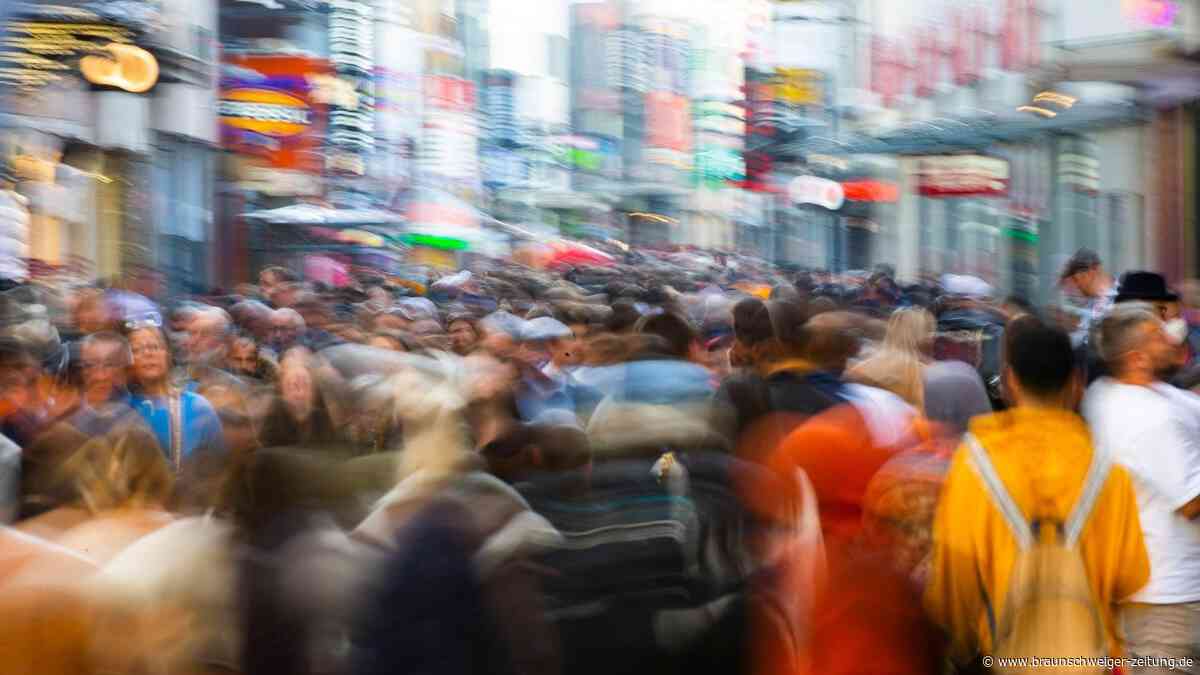Demokratie-Monitor: Mehr Niedersachsen sehen sich als rechts