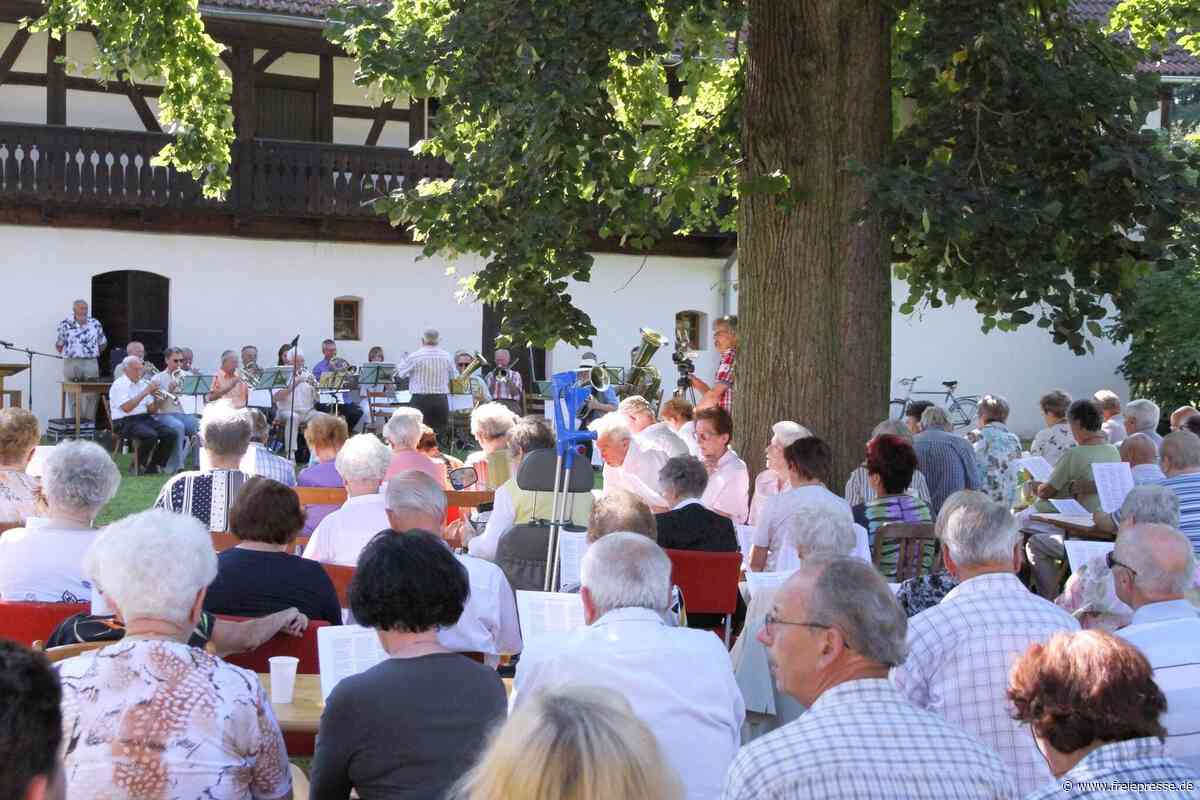 Langenhessen stimmt an: Volksliedersingen feiert 20. Auflage
