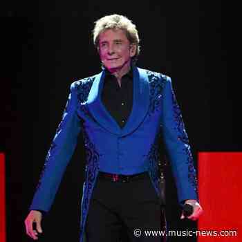 Barry Manilow taking 'quick break' from touring amid health issues