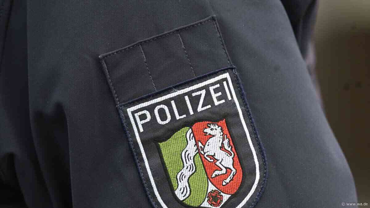 Frau stiehlt Geldbörse einer Seniorin – Polizei fahndet öffentlich