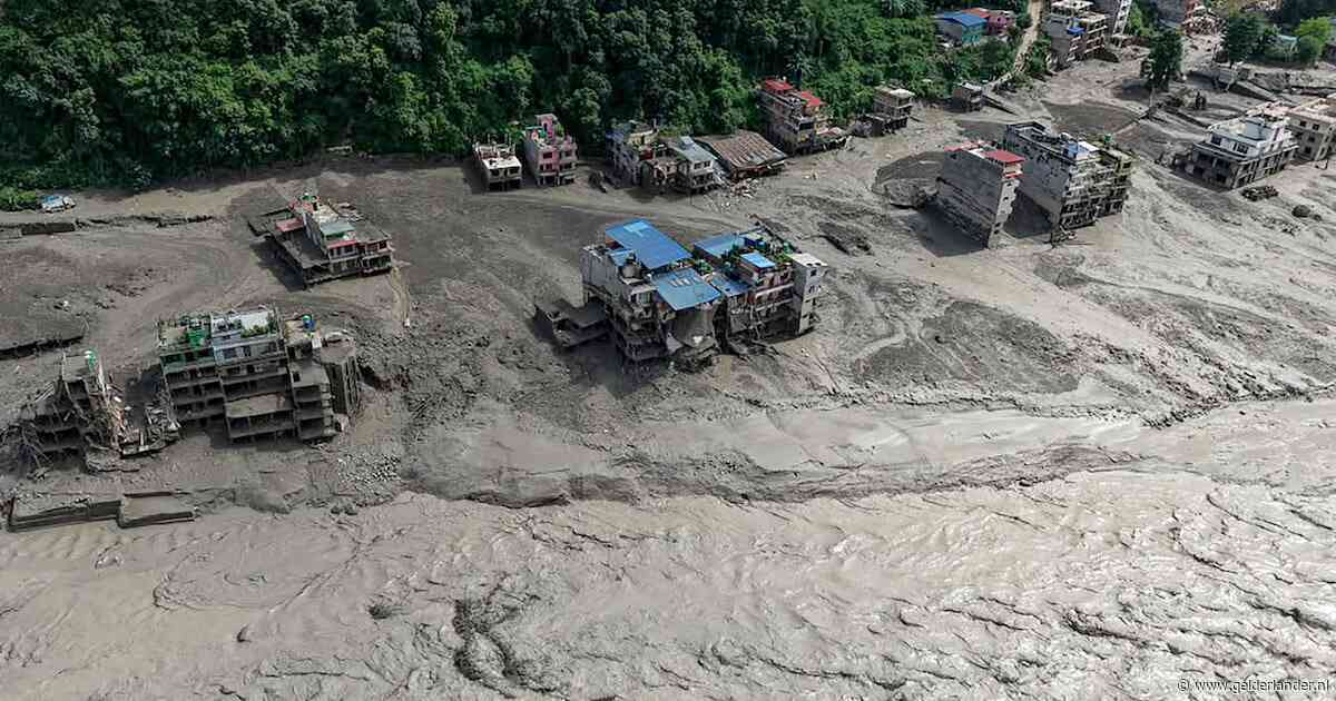 Zeker 17 doden na grote overstroming in Nepal, één Nederlander vermist