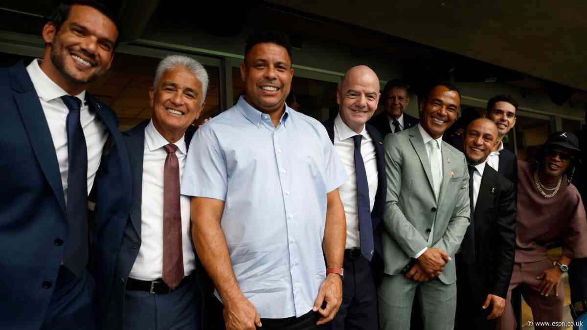 Cafu, Carlos and Zanetti show support to Infantino