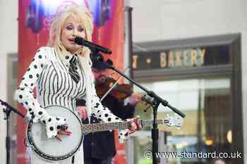 Dolly Parton’s 9 To 5 played at Changing the Guard in tribute to superstar