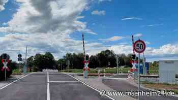 Bahnübergang Viehhausen wieder geöffnet – neue Lichtzeichen und Schranken für mehr Sicherheit