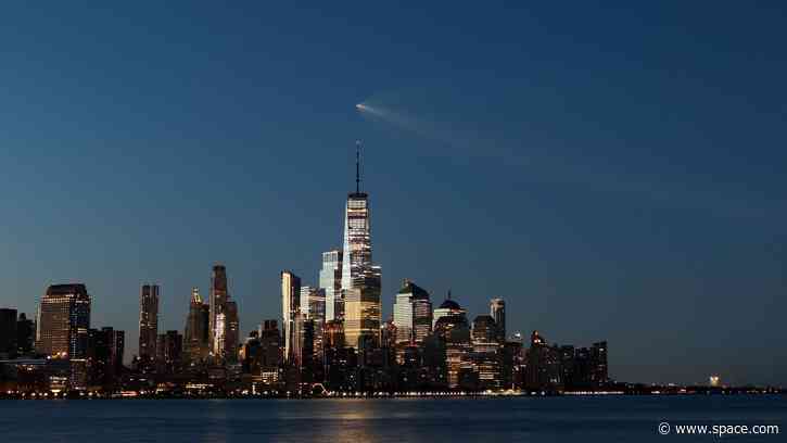 SpaceX's final Falcon 9 Starlink launch from Florida creates gorgeous 'jellyfish' over New York City (video)