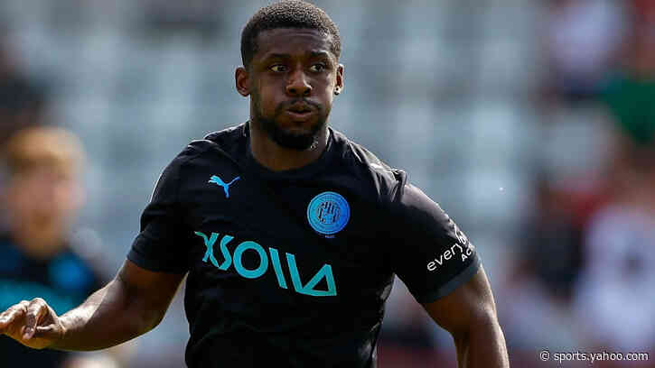 York City sign Stevenage forward Malcolm on loan