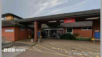 Walk-in hours cut at NHS urgent treatment centres