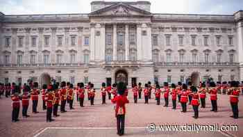 Buckingham Palace guards pay tribute to Dolly Parton with rendition of 9 to 5 after her death at 80 following cancer battle