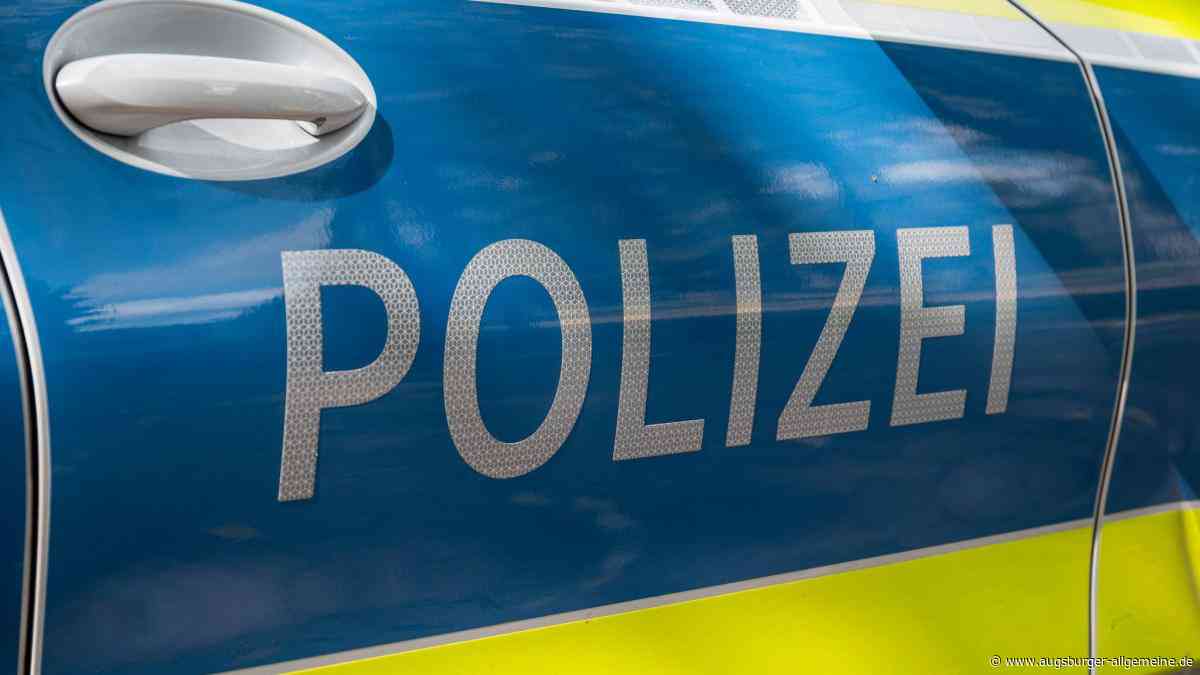Unbekannter beschädigt grauen Hyundai und entfernt sich unerlaubt vom Unfallort