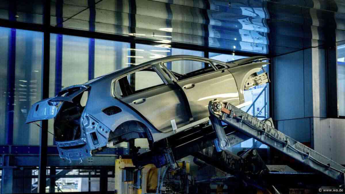 Weniger Deutsche bauen Autos   – Deindustrialisierung oder Strukturwandel? 