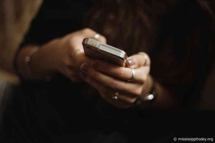 In rural Mississippi, crisis text services help fill mental healthcare gaps