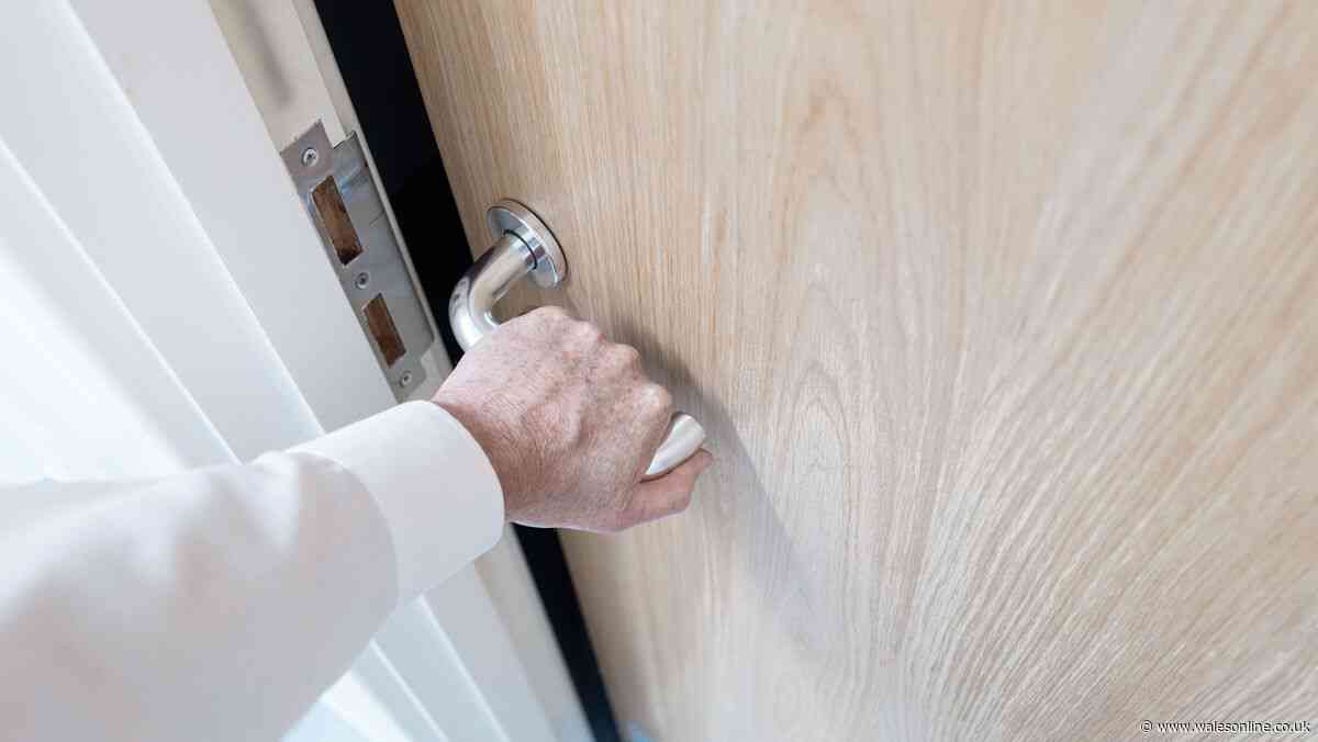Stop doors creaking using 1 common kitchen sink item most people own