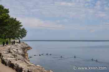 'Lake America'? Who is responsible for naming geographic places?