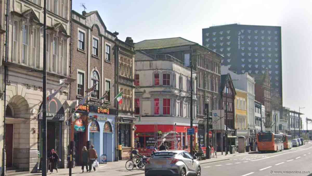 Teen robbed at knifepoint on way to work in Cardiff city centre